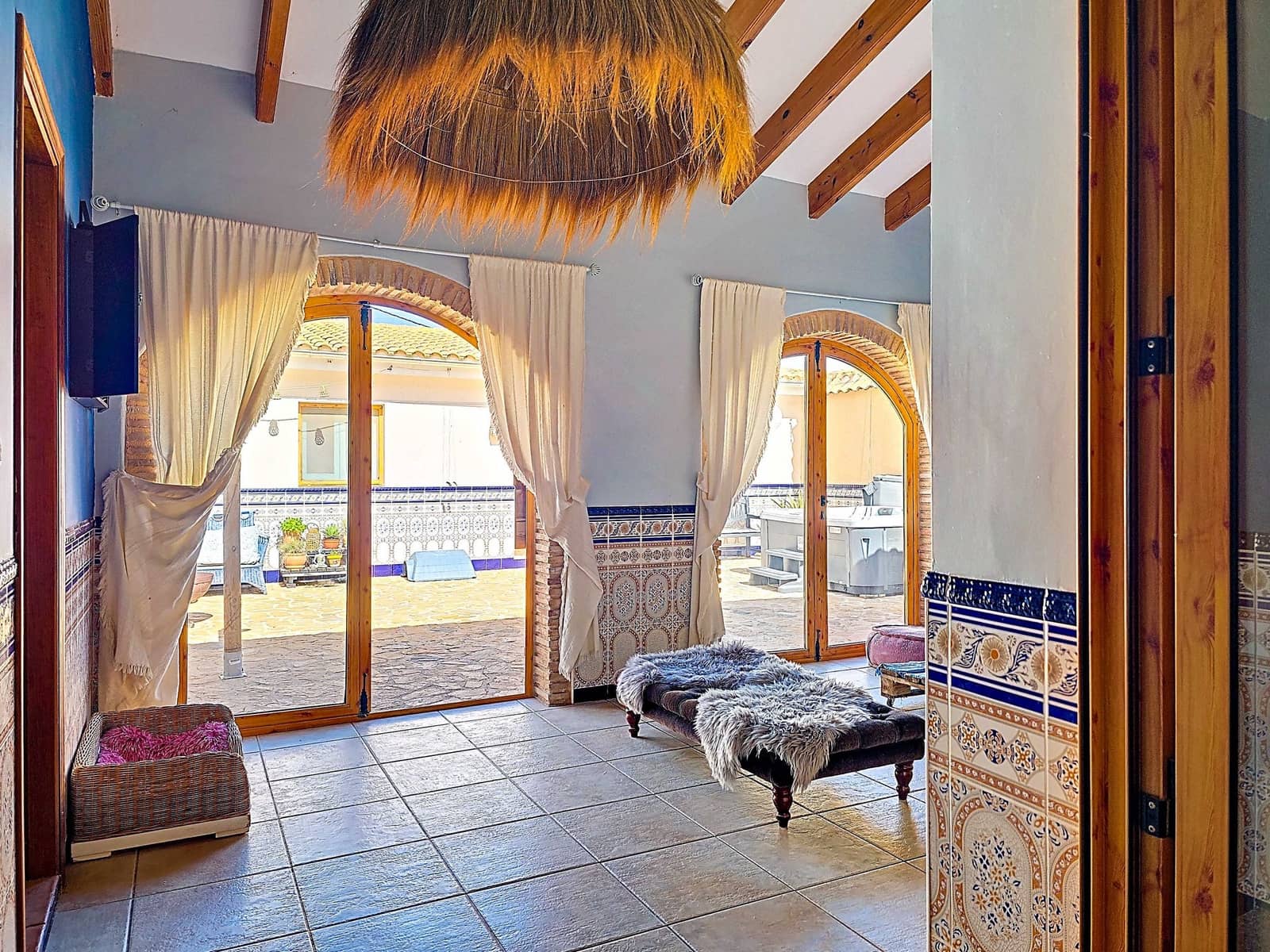 8 bedroom Finca/Country House for sale in Pinoso with pool - € 629,000 (Ref: 9841483)