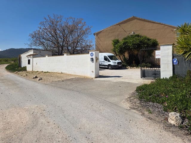 8 slaapkamer Finca/Landhuis te koop in Pinoso met zwembad - € 629.000 (Ref: 9841483)
