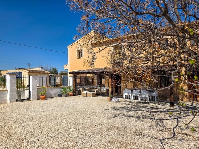 8 slaapkamer Finca/Landhuis te koop in Pinoso met zwembad - € 629.000 (Ref: 9841483)
