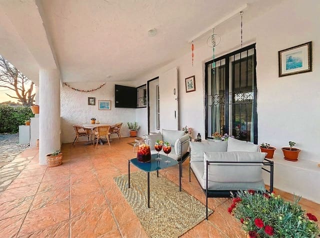 4 sypialnia Finka/Dom wiejski na sprzedaż w Fortuna z garażem - 169 900 € (Ref: 9841484)
