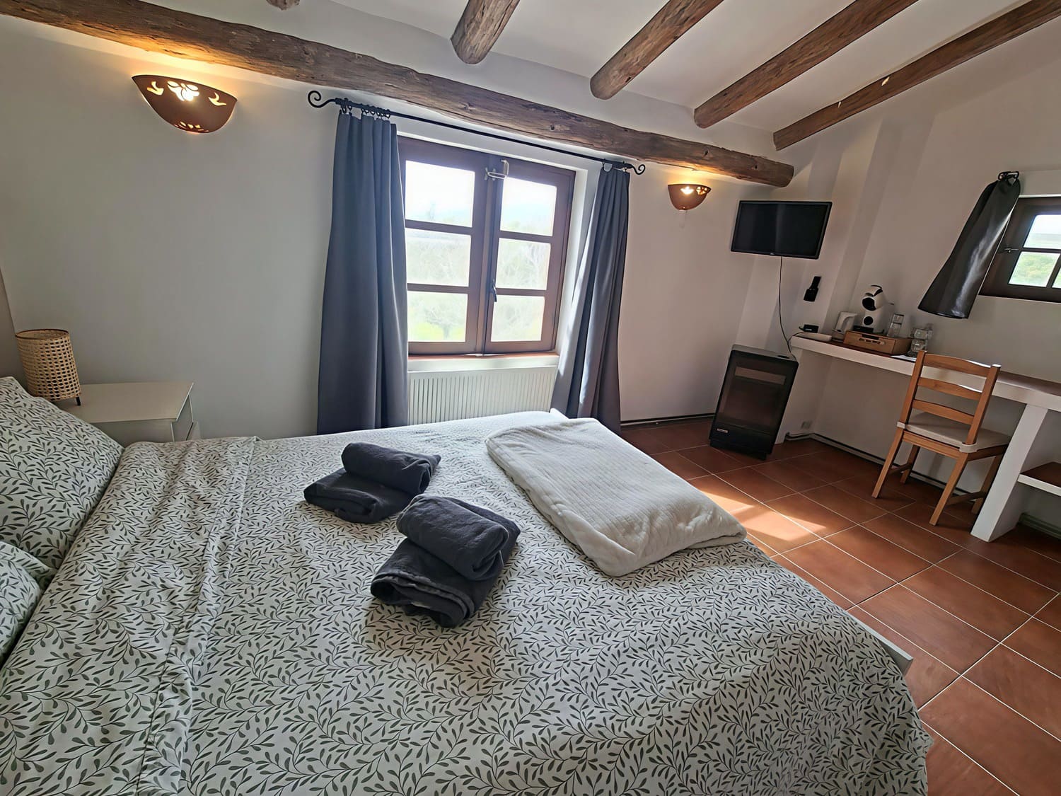 8 bedroom Finca/Country House for sale in Baza with pool garage - € 495,000 (Ref: 9841486)