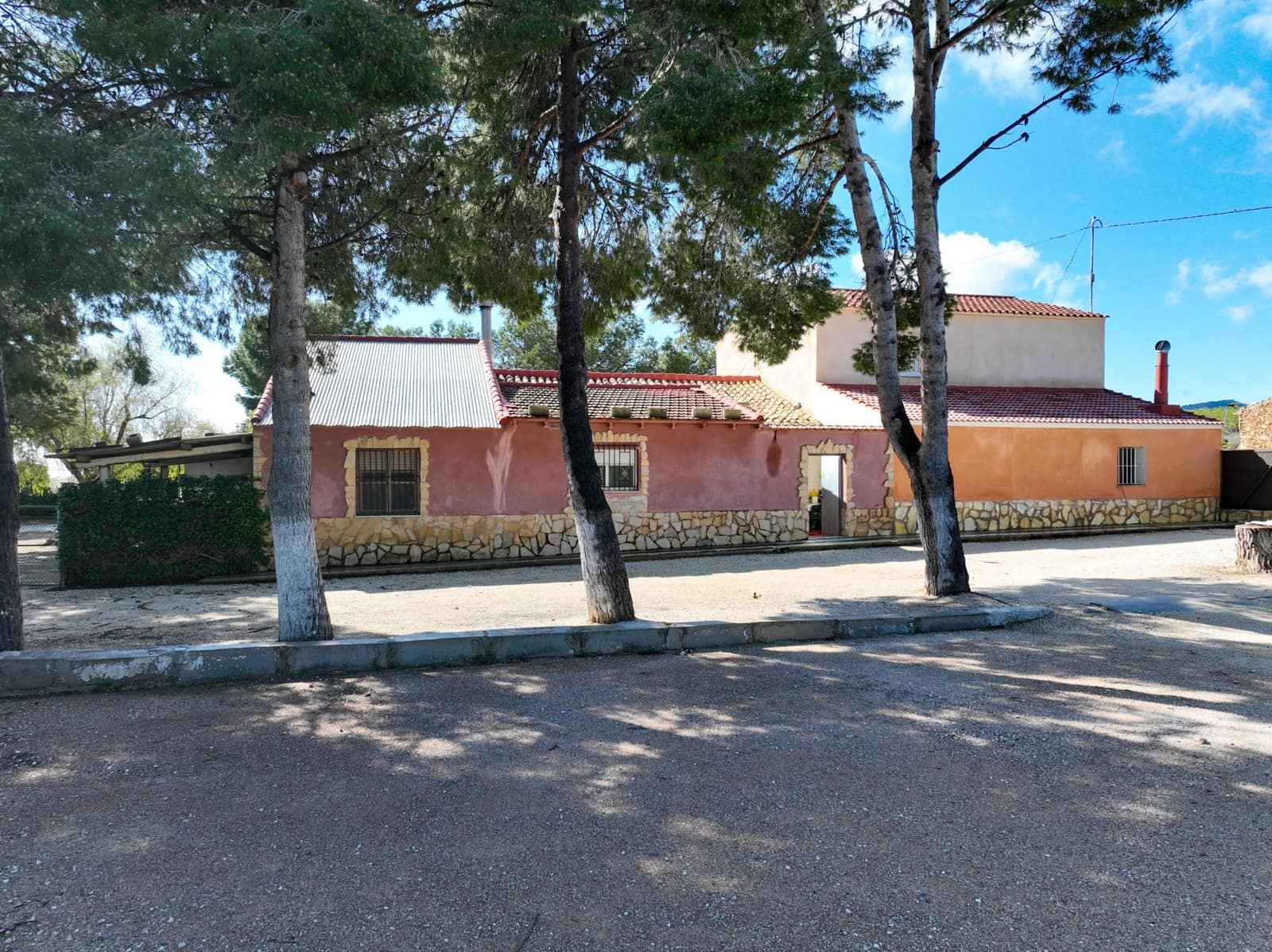 5 bedroom Finca/Country House for sale in Raspay with garage - € 339,000 (Ref: 9841488)