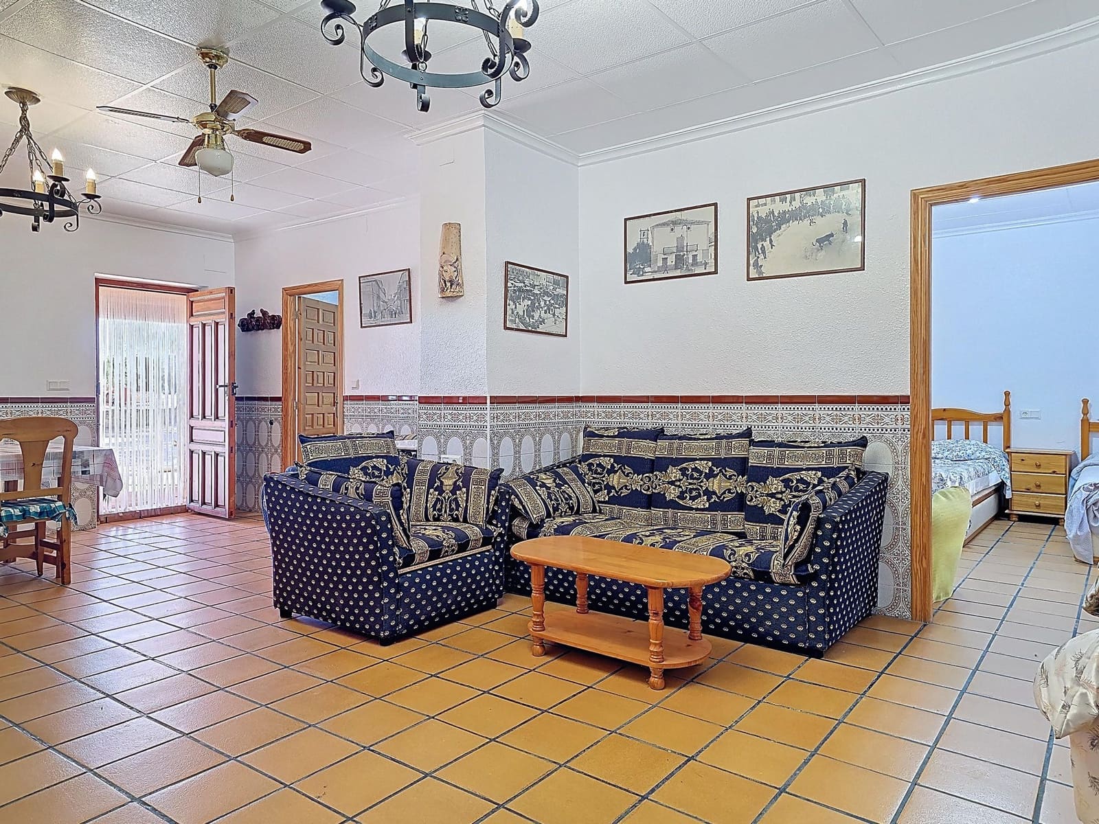 5 soverom Finca/Herregård til salgs i Pinoso med garasje - € 339 000 (Ref: 9841488)