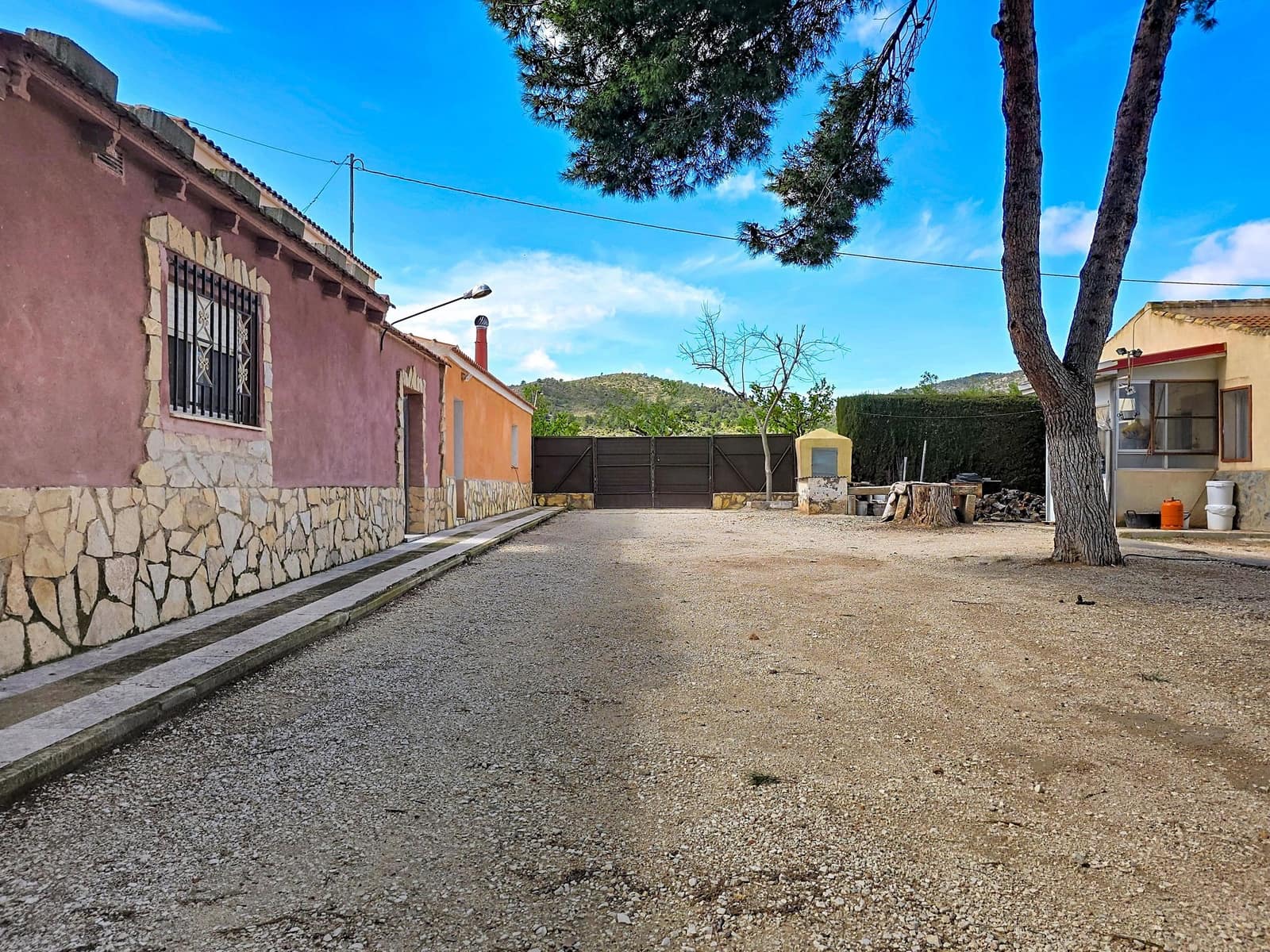 5 soverom Finca/Herregård til salgs i Pinoso med garasje - € 339 000 (Ref: 9841488)
