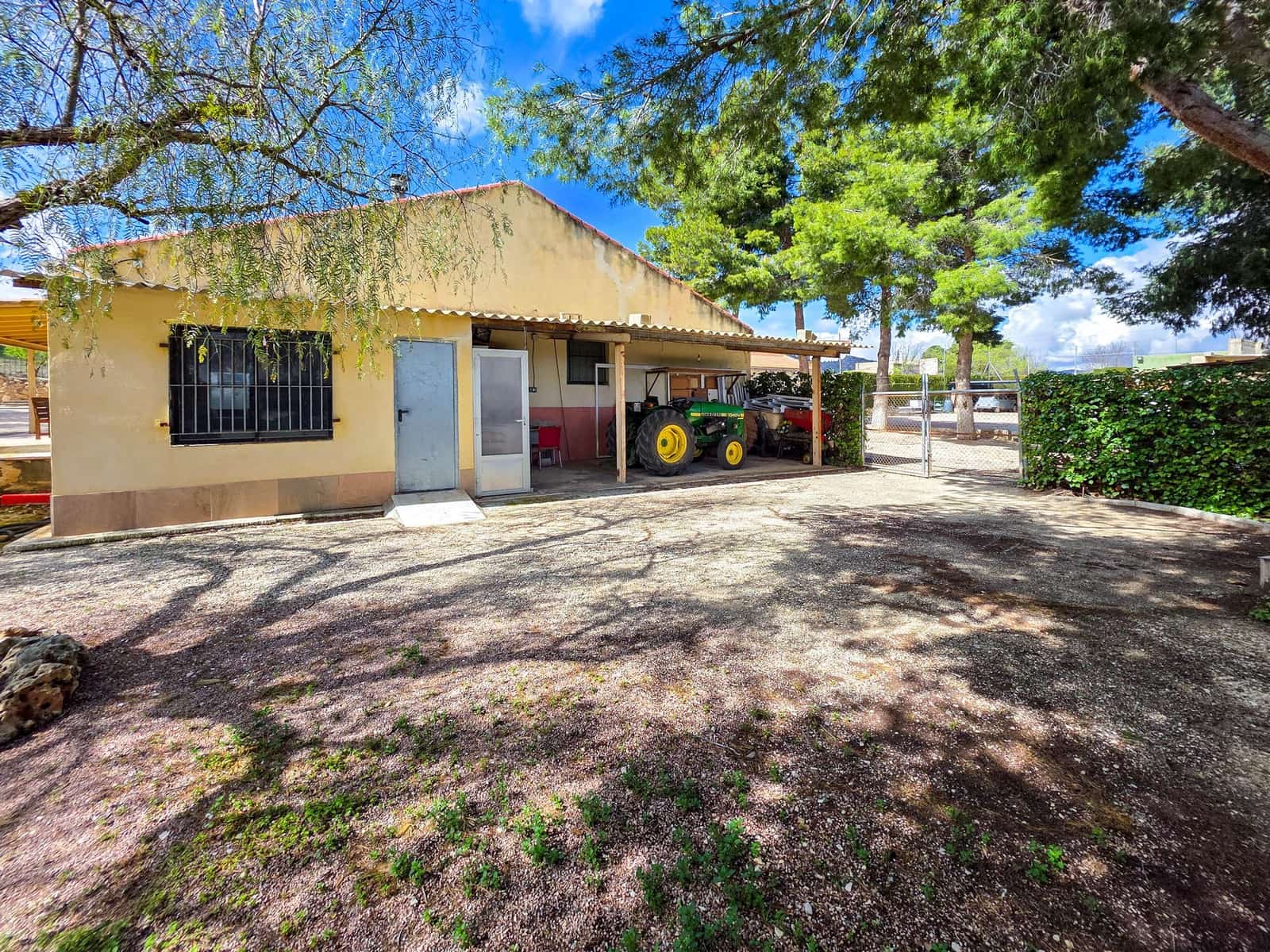 5 soverom Finca/Herregård til salgs i Pinoso med garasje - € 339 000 (Ref: 9841488)