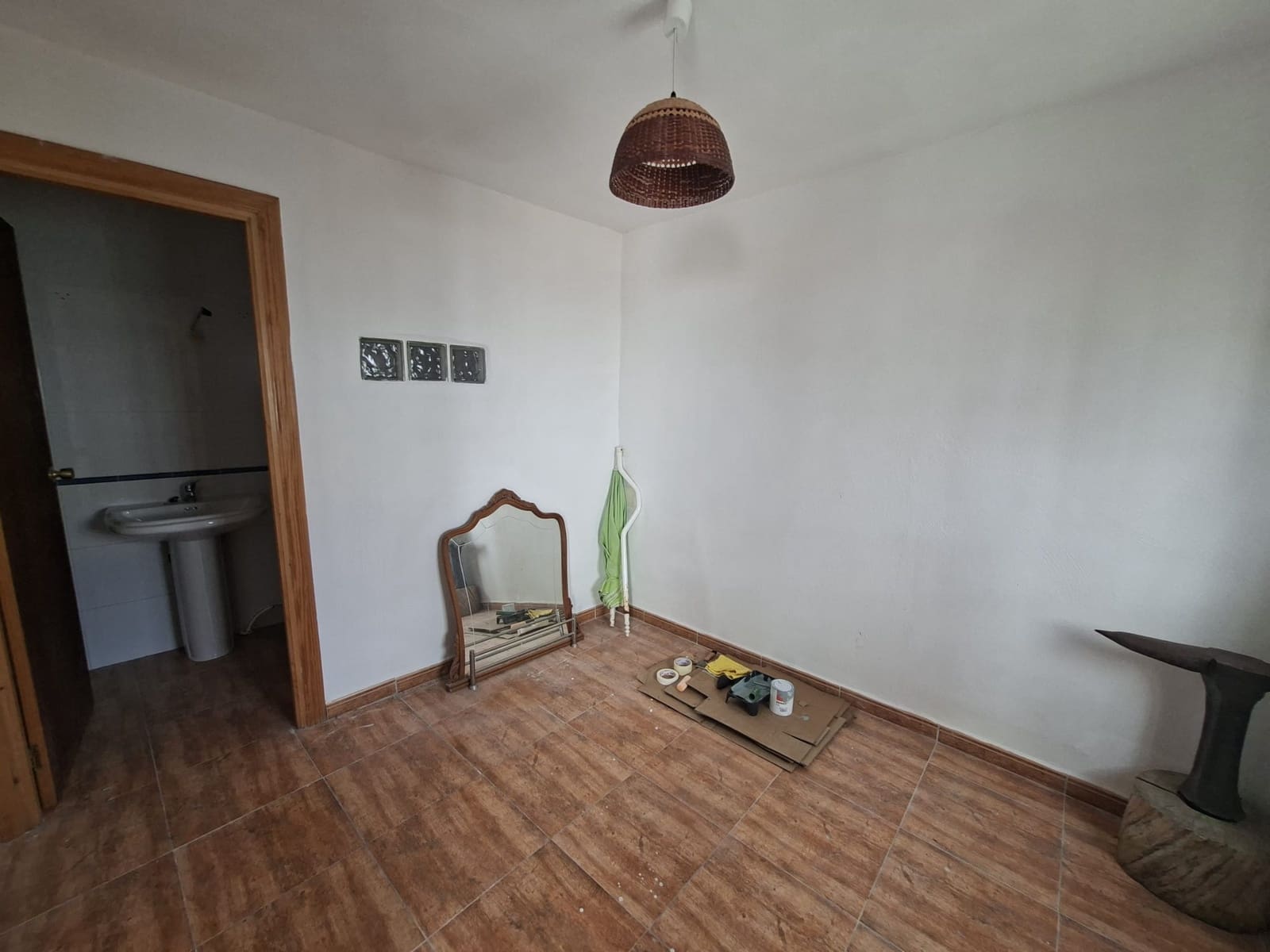 7 bedroom Cave House for sale in Freila - € 149,000 (Ref: 9841490)