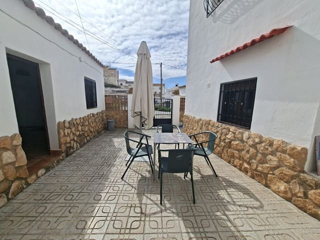 7 bedroom Cave House for sale in Freila - € 149,000 (Ref: 9841490)