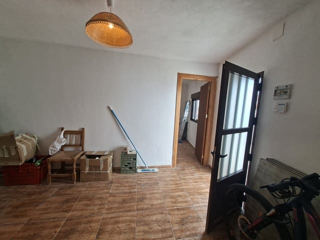 7 bedroom Cave House for sale in Freila - € 149,000 (Ref: 9841490)
