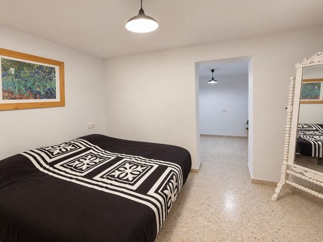 7 makuuhuone Luolatalo myytävänä paikassa Freila - 129 995 € (Ref: 9841490)