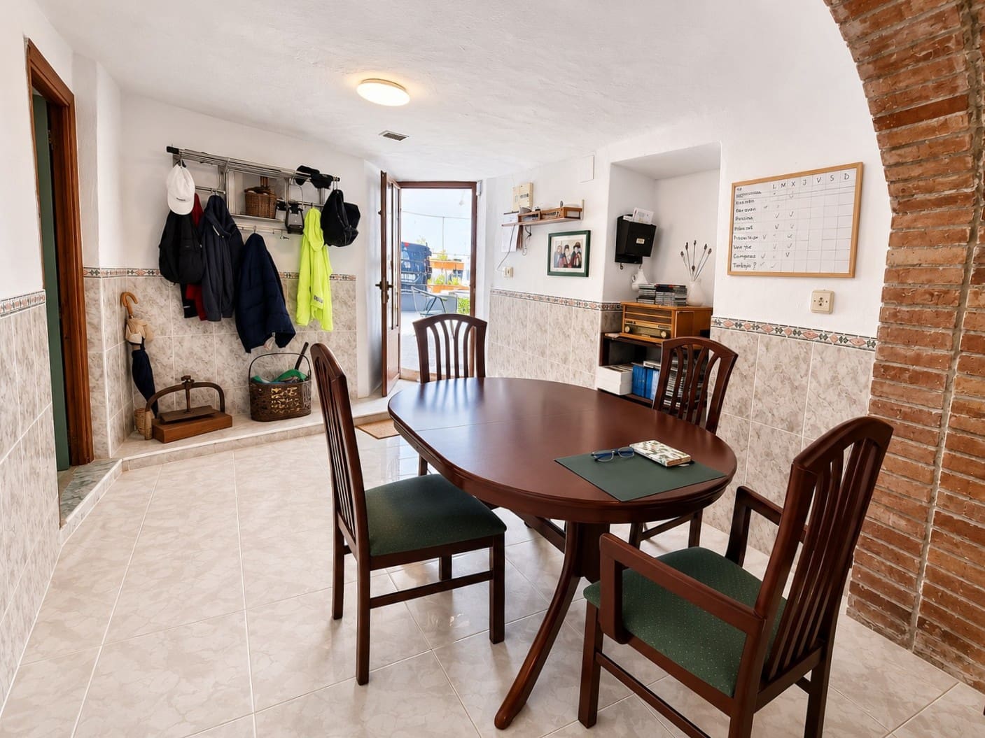 7 soveværelse Hulehus til salg i Freila - € 129.995 (Ref: 9841490)