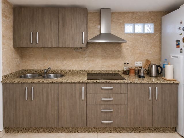 7 makuuhuone Luolatalo myytävänä paikassa Freila - 129 995 € (Ref: 9841490)