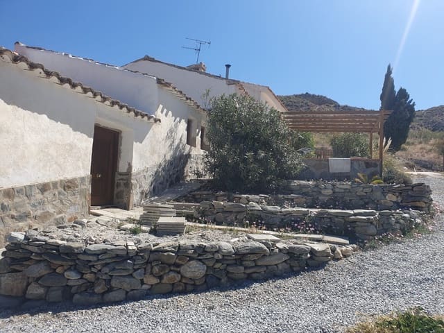 4 soveværelse Finca/Landehus til salg i Caniles - € 144.900 (Ref: 9841495)