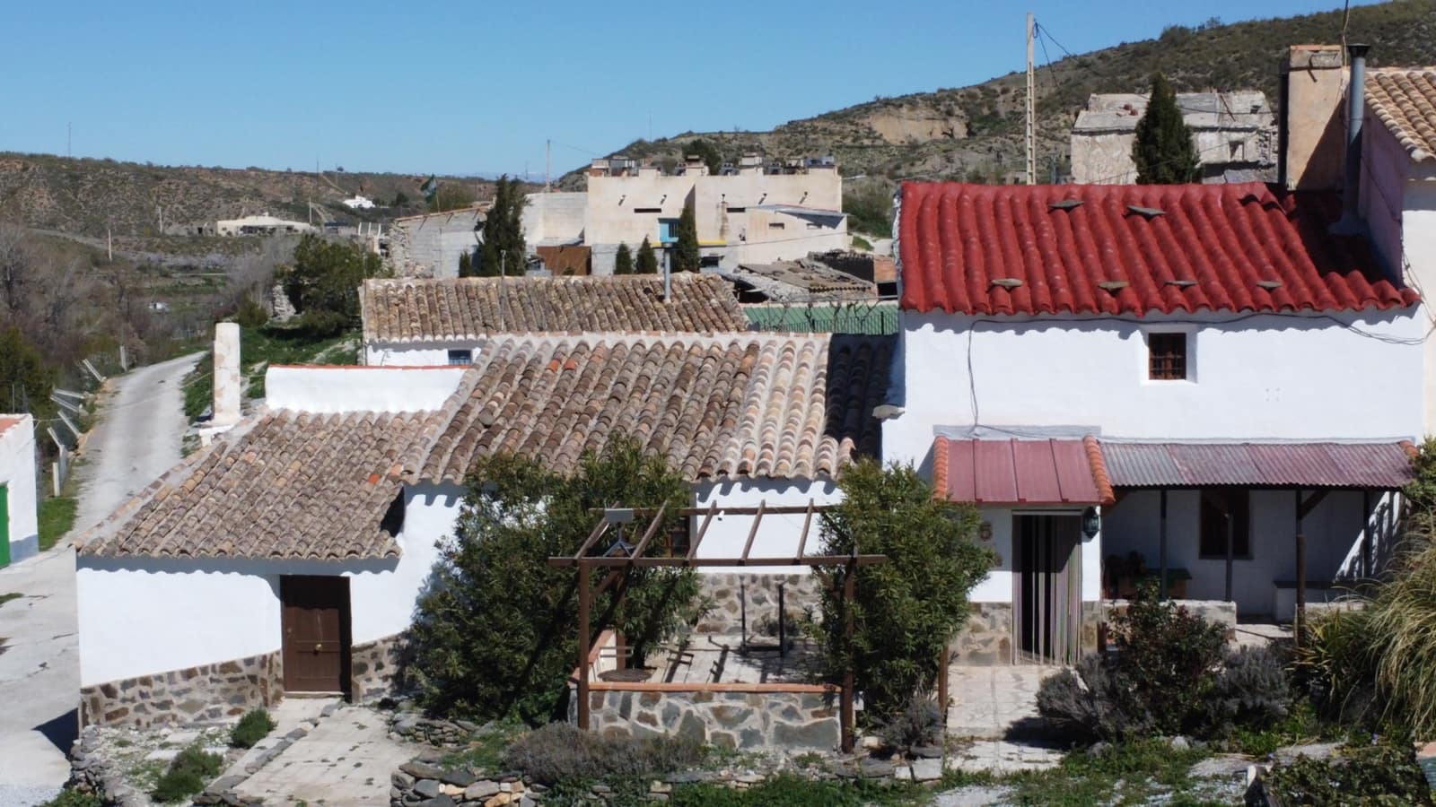 4 bedroom Finca/Country House for sale in Caniles - € 124,900 (Ref: 9841495)