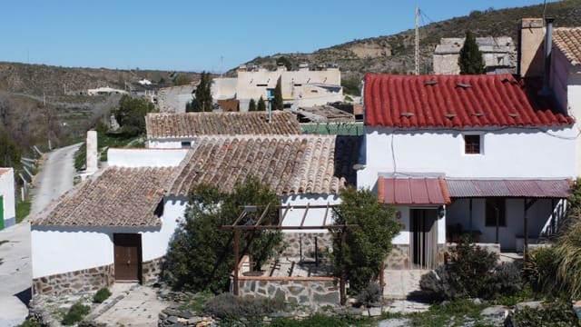 4 bedroom Finca/Country House for sale in Caniles - € 124,900 (Ref: 9841495)