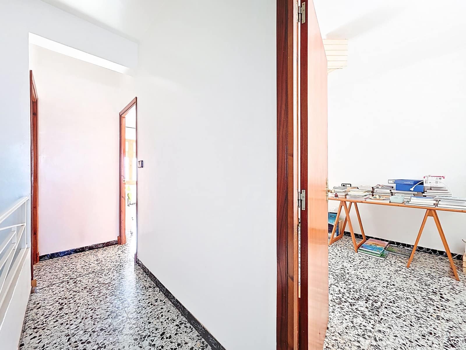 8 bedroom Townhouse for sale in Pinoso - € 179,950 (Ref: 9841497)