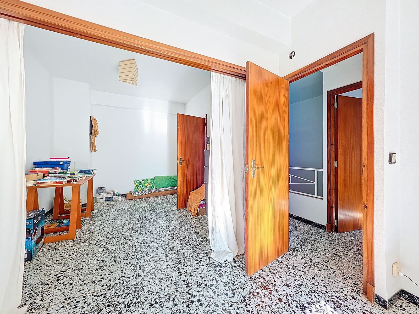 8 bedroom Townhouse for sale in Pinoso - € 179,950 (Ref: 9841497)