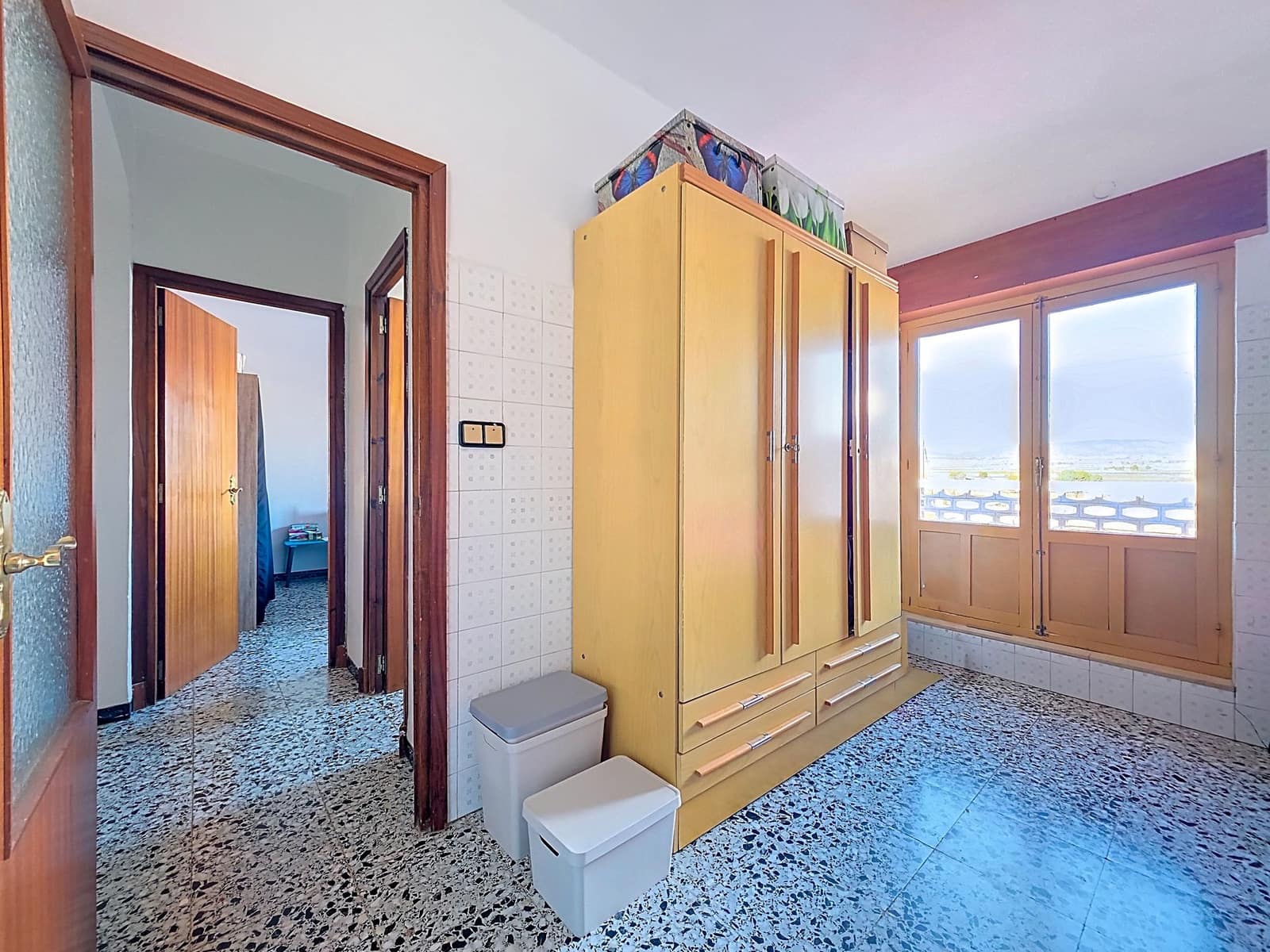 8 bedroom Townhouse for sale in Pinoso - € 179,950 (Ref: 9841497)