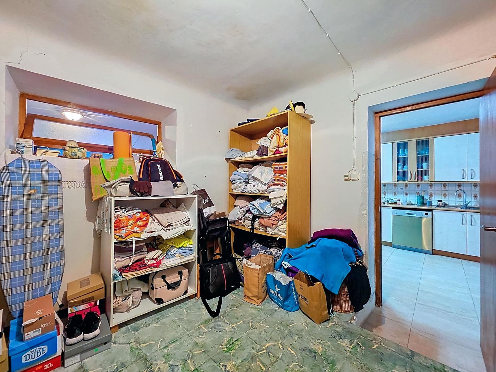 8 bedroom Townhouse for sale in Pinoso - € 179,950 (Ref: 9841497)