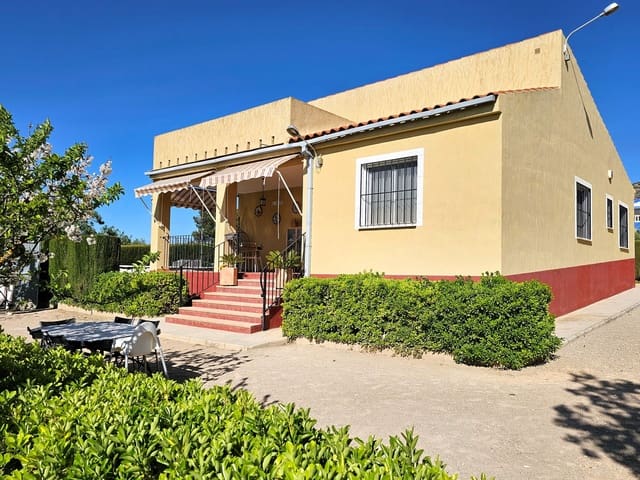 4 soverom Villa til salgs i Caudete med garasje - € 209 950 (Ref: 9882490)