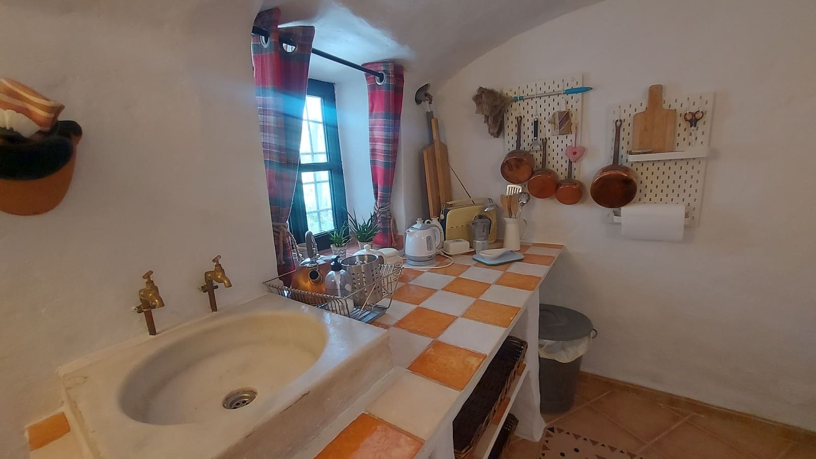 5 soveværelse Hulehus til salg i Baza med swimmingpool - € 339.000 (Ref: 9882491)