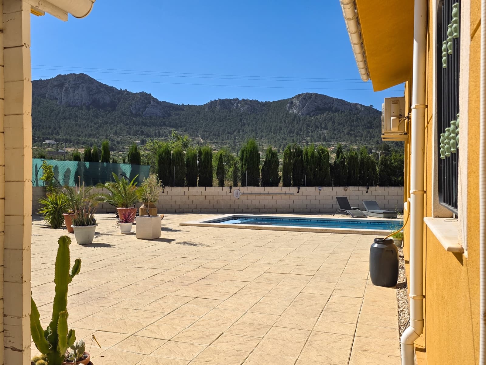 Chalet de 3 habitaciones en Abanilla en venta con piscina - 249.500 € (Ref: 9934856)