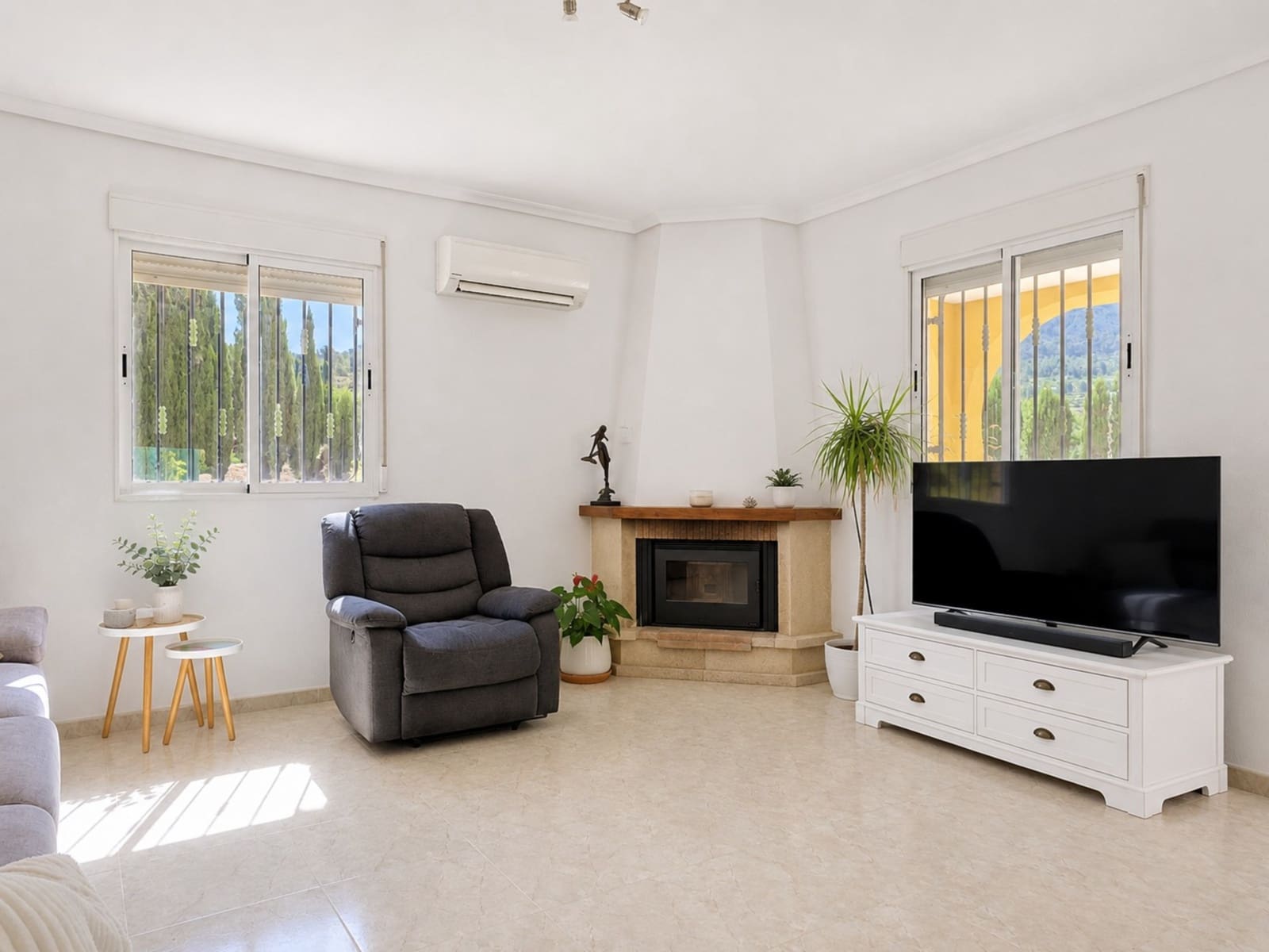 Chalet de 3 habitaciones en Abanilla en venta con piscina - 249.500 € (Ref: 9934856)