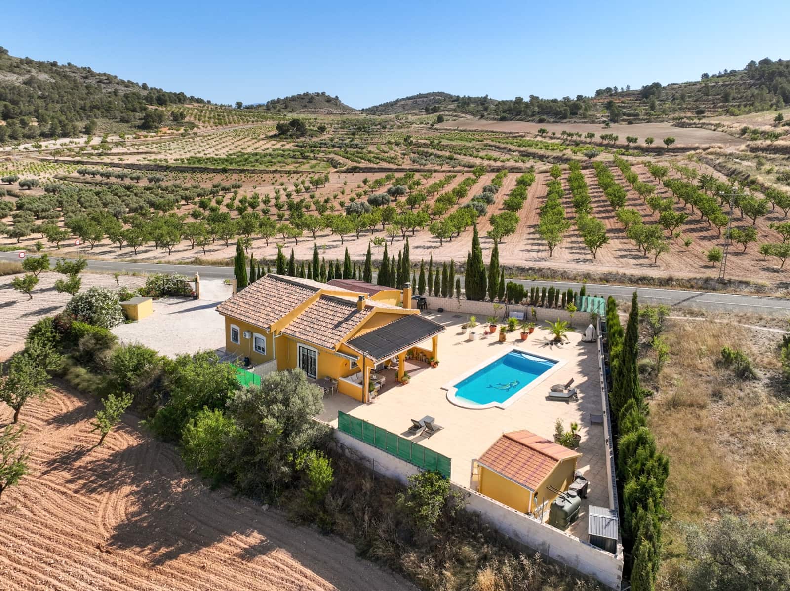 Chalet de 3 habitaciones en Abanilla en venta con piscina - 249.500 € (Ref: 9934856)