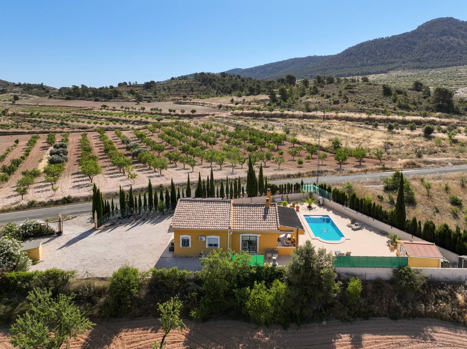Chalet de 3 habitaciones en Abanilla en venta con piscina - 249.500 € (Ref: 9934856)