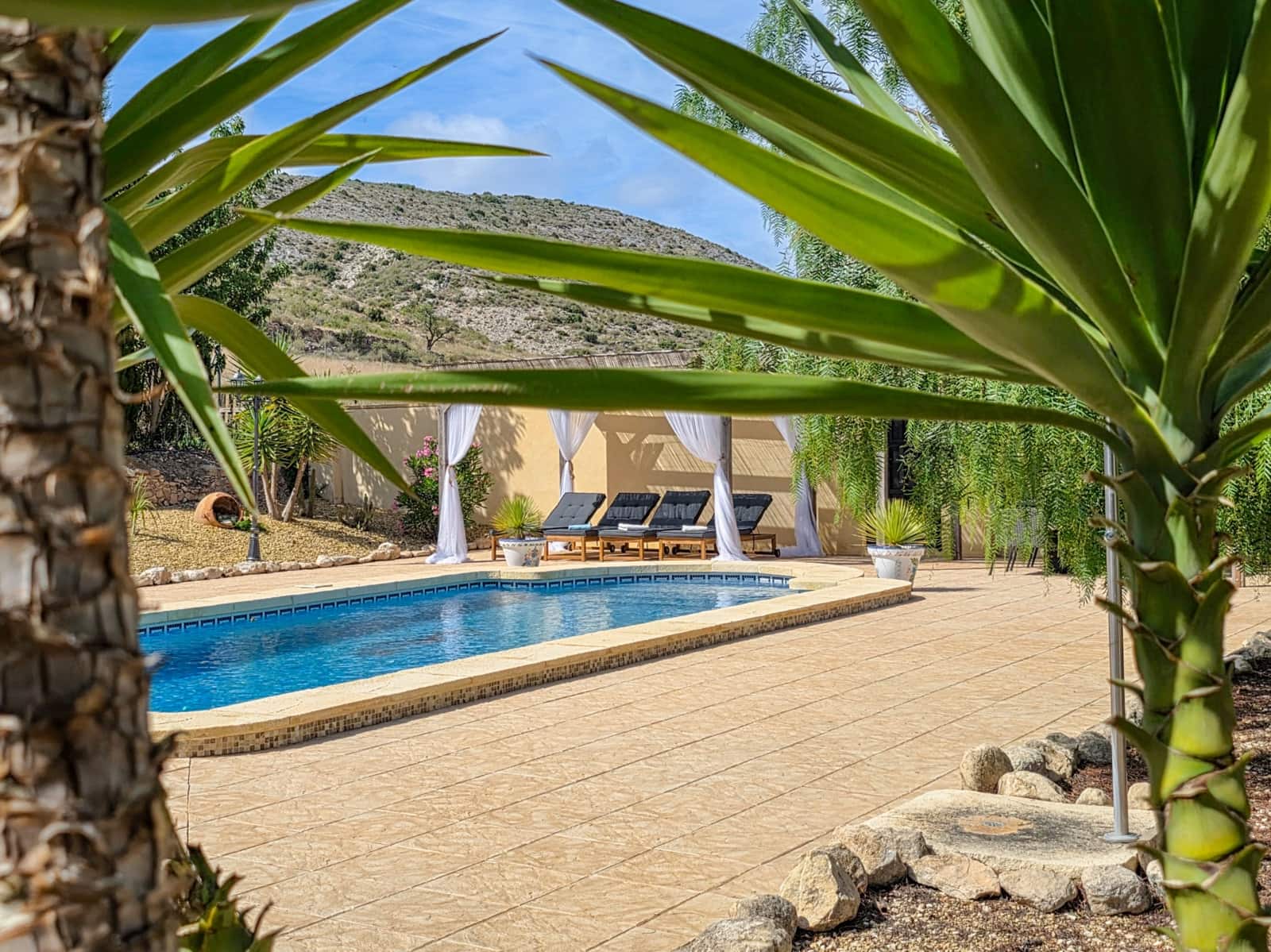 5 sovrum Finca/Hus på landet till salu i Pinoso med pool garage - 549 500 € (Ref: 9934857)