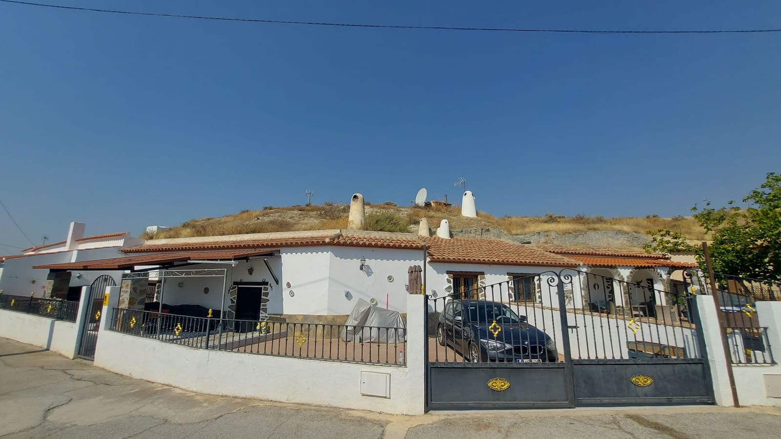3 bedroom Cave House for sale in Los Olivos - € 97,500 (Ref: 9934858)