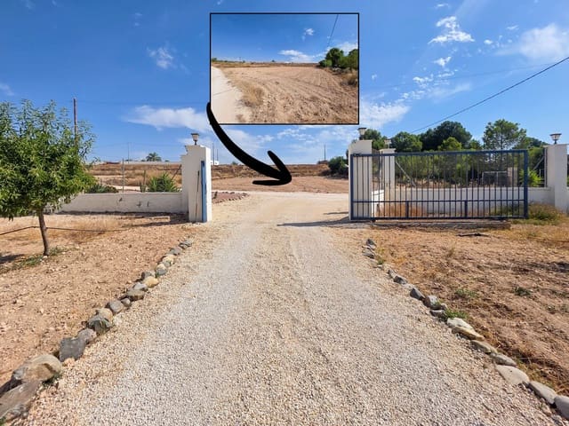 3 soveværelse Villa til salg i Pinoso med swimmingpool garage - € 329.500 (Ref: 9948610)