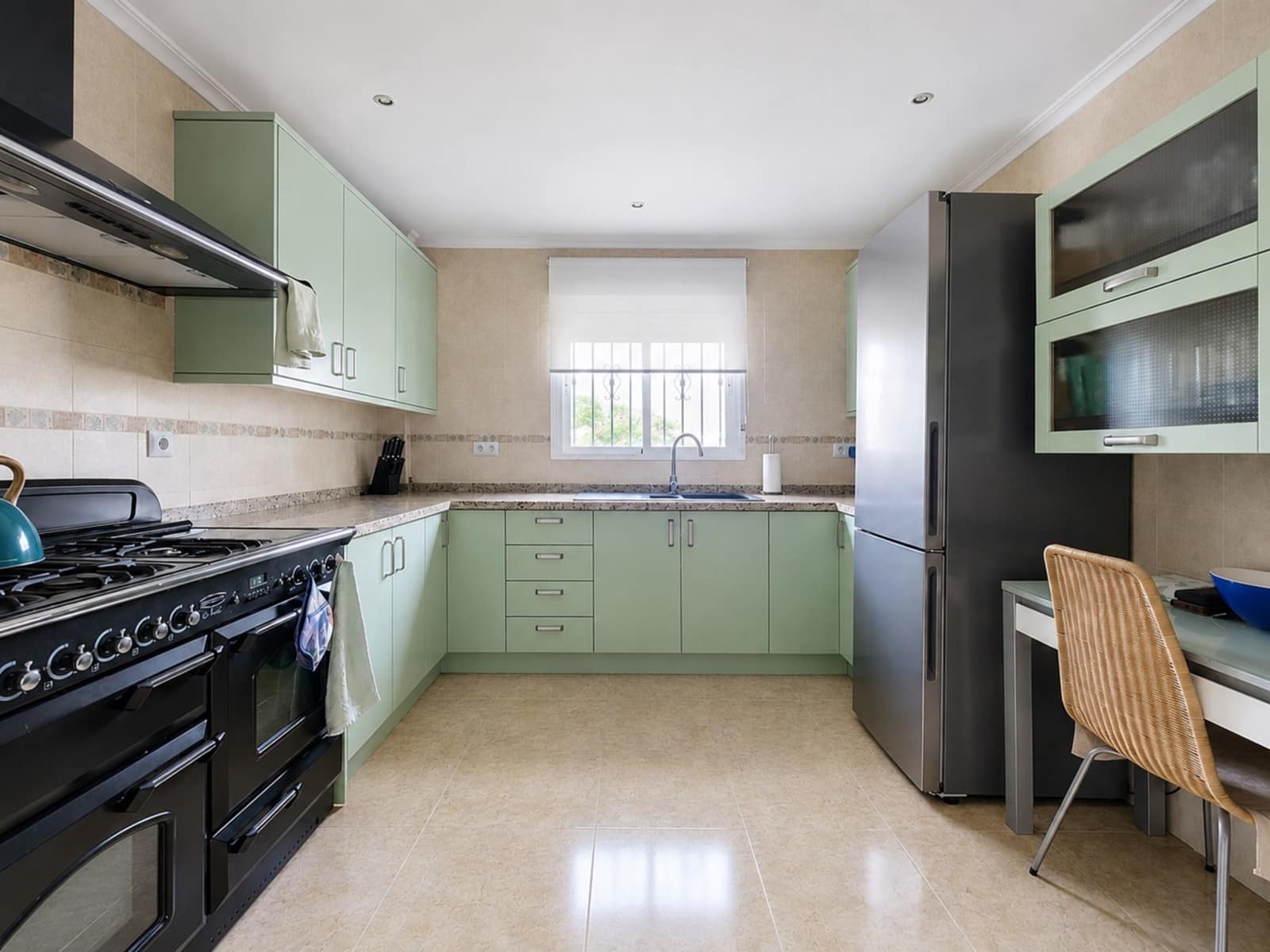 3 chambre Villa/Maison à vendre à Pinoso avec piscine garage - 329 500 € (Ref: 9981276)