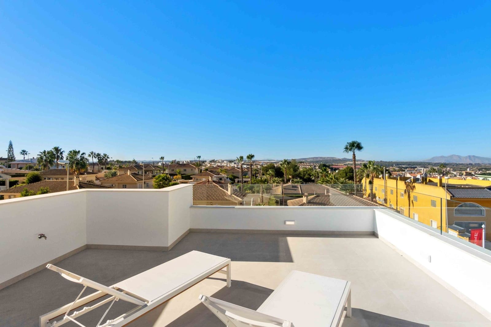 3 slaapkamer Villa te koop in San Miguel de Salinas met zwembad garage - € 570.000 (Ref: 10088455)
