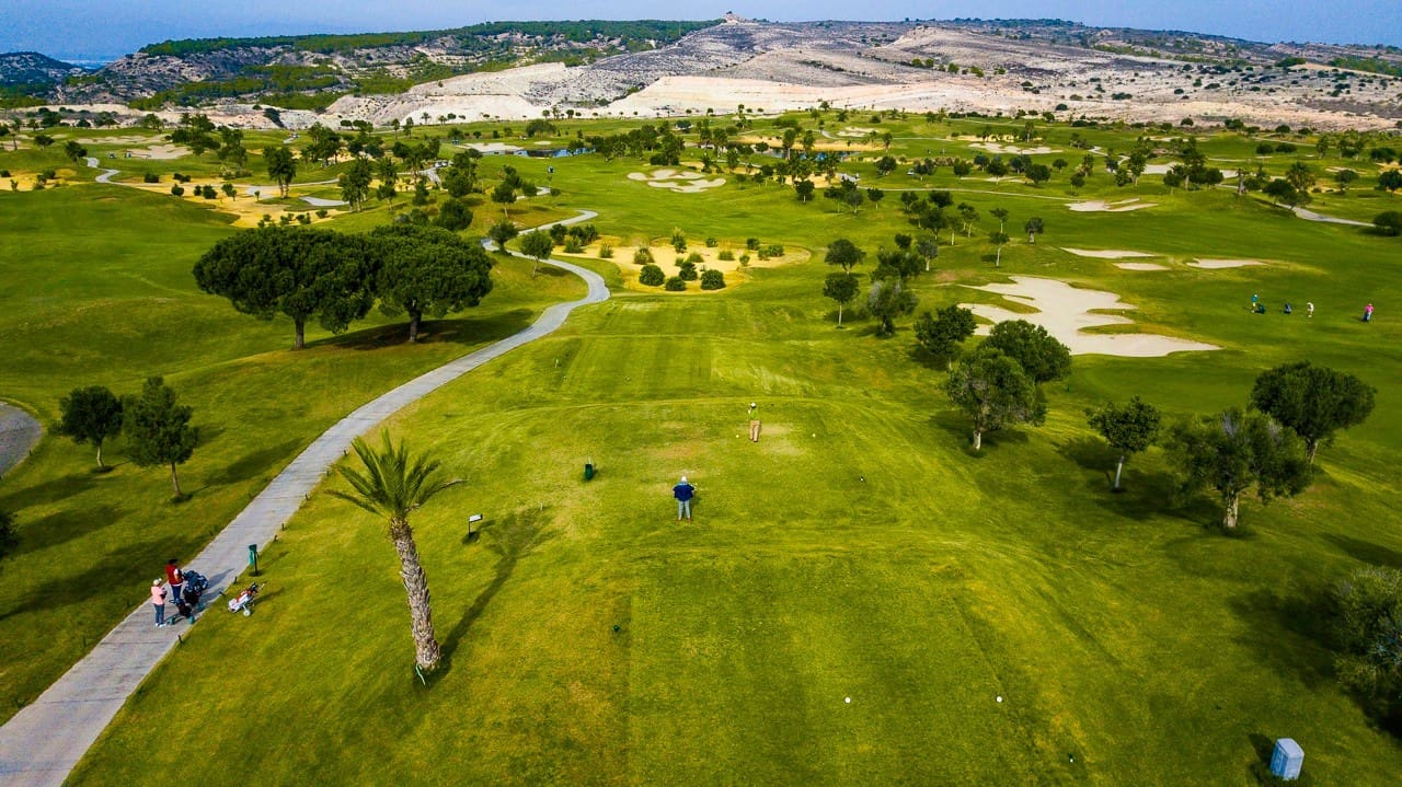 3 slaapkamer Villa te koop in San Miguel de Salinas met zwembad garage - € 570.000 (Ref: 10088455)