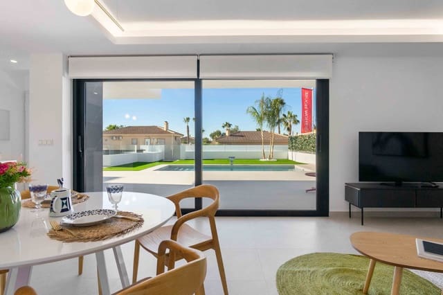 3 slaapkamer Villa te koop in San Miguel de Salinas met zwembad garage - € 570.000 (Ref: 10088455)