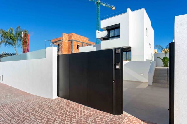 3 slaapkamer Villa te koop in San Miguel de Salinas met zwembad garage - € 570.000 (Ref: 10088455)