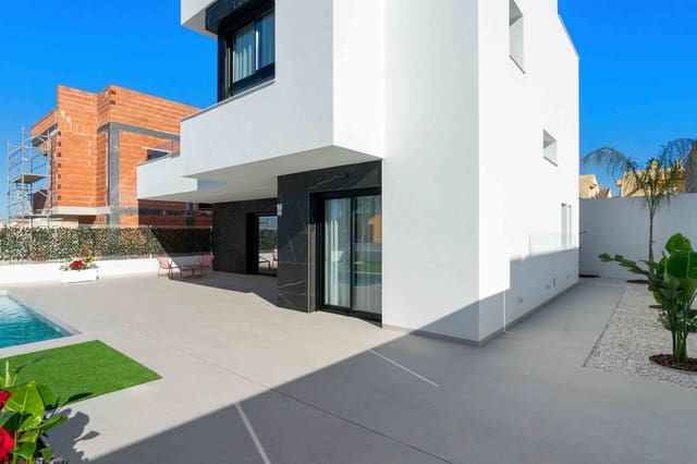 3 slaapkamer Villa te koop in San Miguel de Salinas met zwembad garage - € 570.000 (Ref: 10088455)