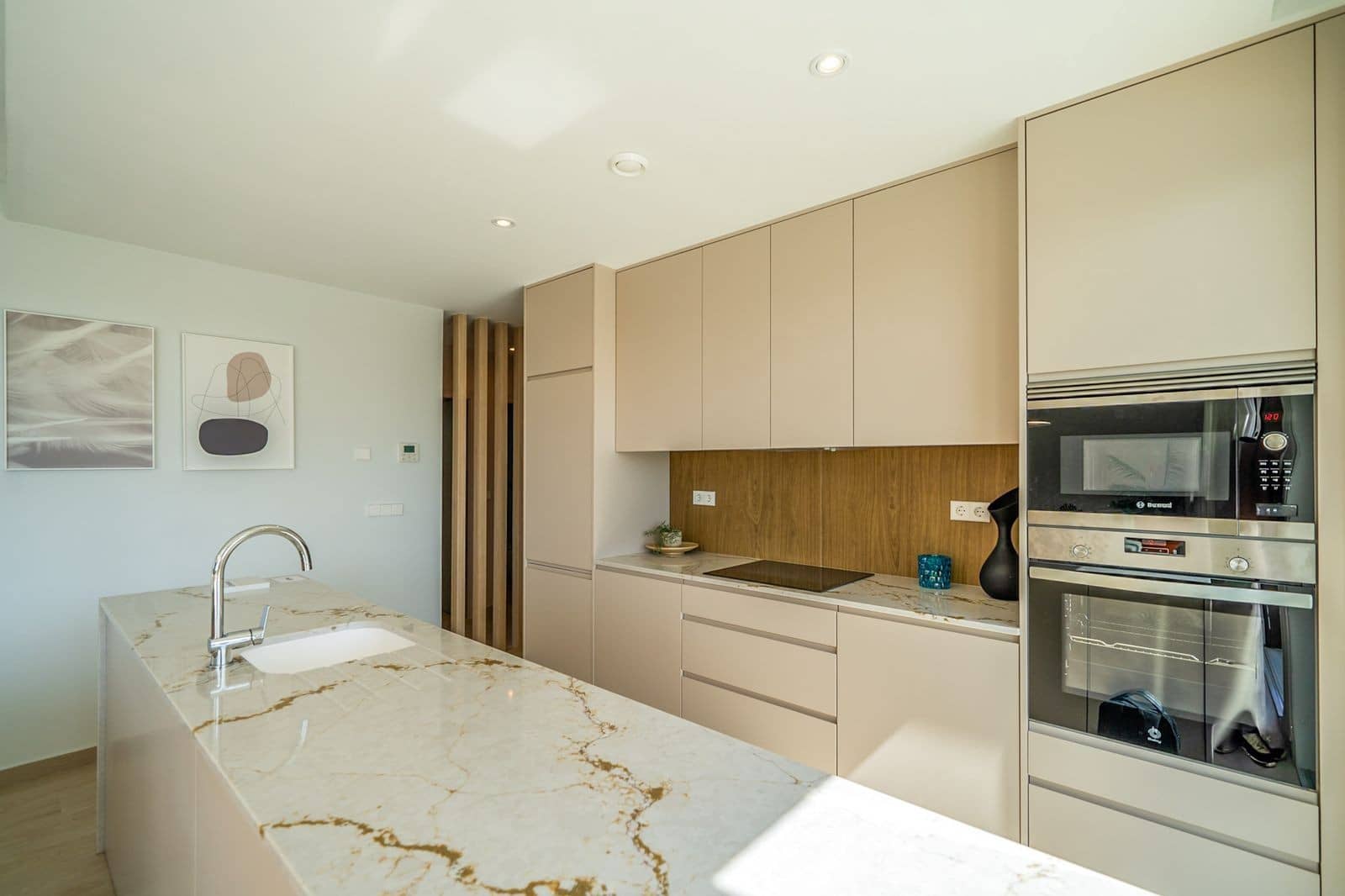 3 slaapkamer Villa te koop in San Miguel de Salinas met zwembad garage - € 469.900 (Ref: 6594599)