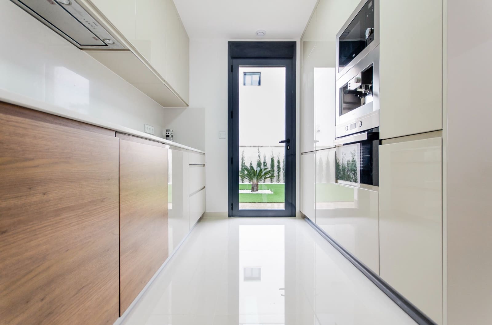 4 sypialnia Willa na sprzedaż w Villamartin z basenem garażem - 630 000 € (Ref: 6649796)