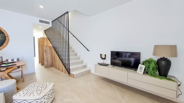 3 makuuhuone Huvila myytävänä paikassa San Pedro del Pinatar ciudad, San Pedro del Pinatar mukana uima-altaan 
autotalli - 369 000 € (Ref: 7312381)