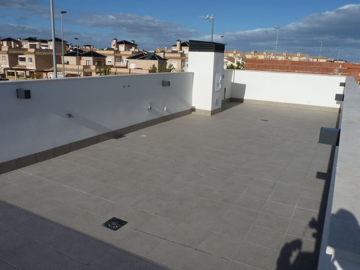 3 bedroom Villa for sale in Pilar de la Horadada with pool garage - € 379,900 (Ref: 7312410)