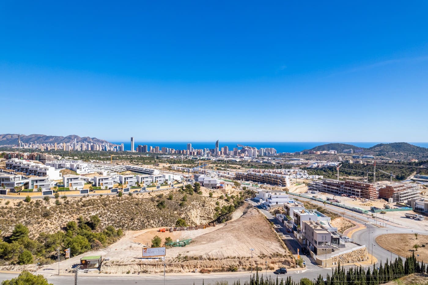 3 sypialnia Willa na sprzedaż w Benidorm z basenem garażem - 1 250 000 € (Ref: 7706055)