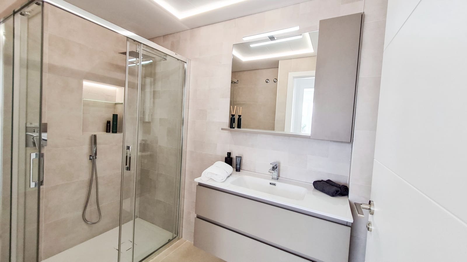 3 bedroom Villa for sale in San Pedro del Pinatar with pool garage - € 375,000 (Ref: 7929225)