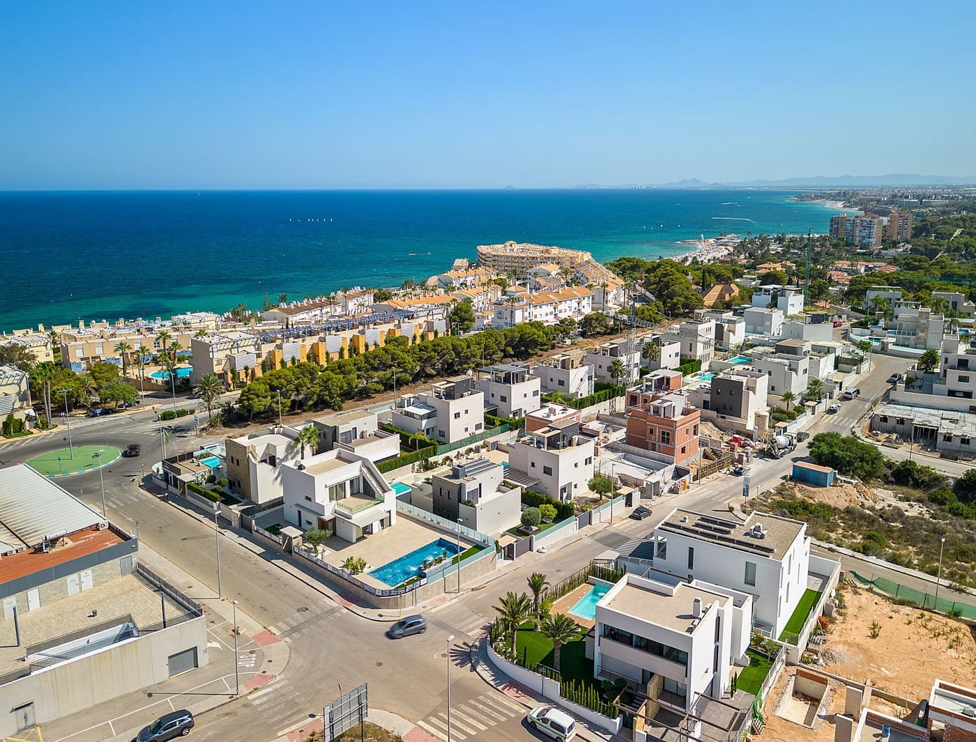 4 slaapkamer Villa te koop in Cabo Roig met zwembad garage - € 975.000 (Ref: 7929230)