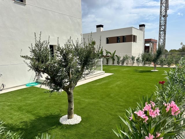 4 slaapkamer Villa te koop in Benidorm met zwembad garage - € 835.000 (Ref: 8118205)