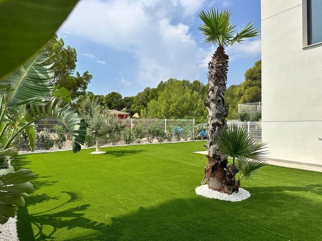 4 slaapkamer Villa te koop in Benidorm met zwembad garage - € 835.000 (Ref: 8118205)