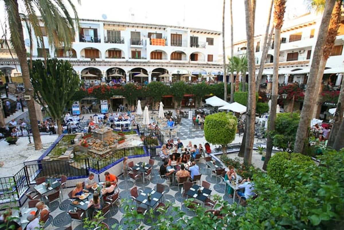 2 slaapkamer Appartement te koop in Villamartin met zwembad garage - € 283.000 (Ref: 8277251)