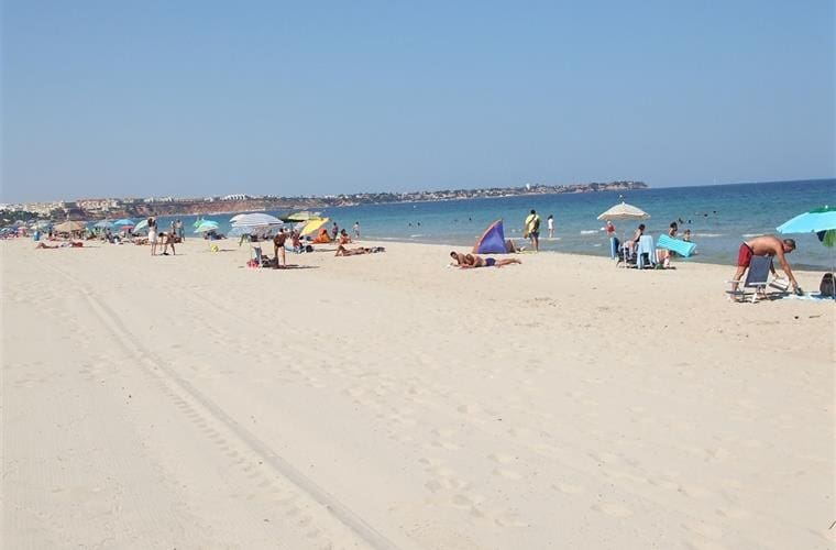 2 bedroom Apartment for sale in Los Alcazares with pool garage - € 260,000 (Ref: 8298629)