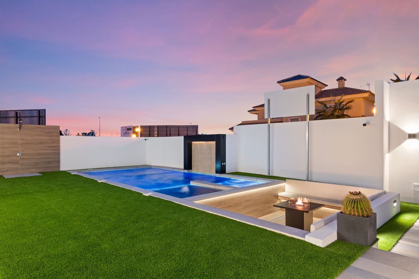 3 soverom Villa til salgs i La Zenia med svømmebasseng garasje - € 1 555 000 (Ref: 8410334)