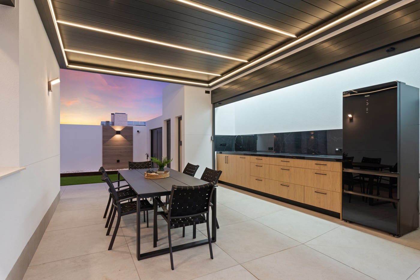 3 soverom Villa til salgs i La Zenia med svømmebasseng garasje - € 1 555 000 (Ref: 8410334)